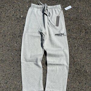 Fear Of God Essentials Light Oatmeal Relaxed Sweatpants SS22 Size XL